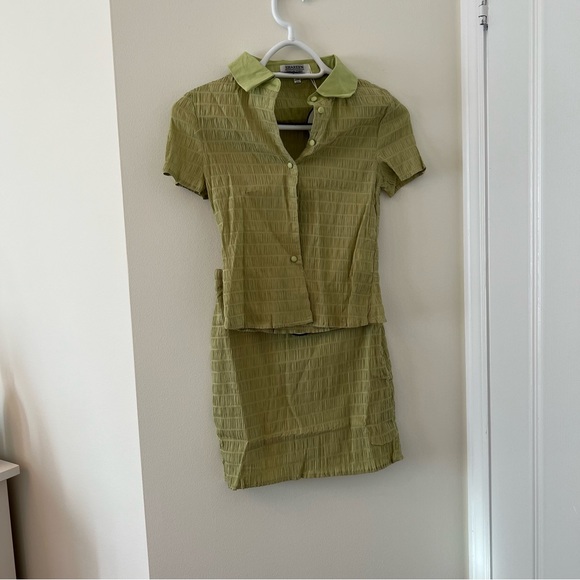 Womens green blouse and skirt matching set, new with tags, size XS - Picture 3 of 6